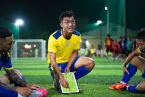 Low Block Tactics Explained: How Underdogs Frustrate Top Teams