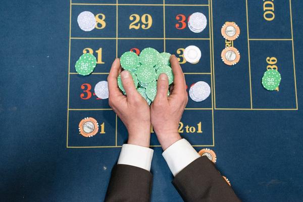 how do nfl betting odds work