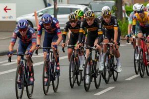 Cycling Peloton Explained: Drafting, Positioning and Race Flow
